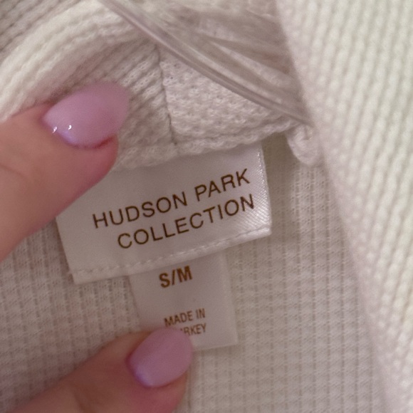 Bathrobe - Picture 7 of 13